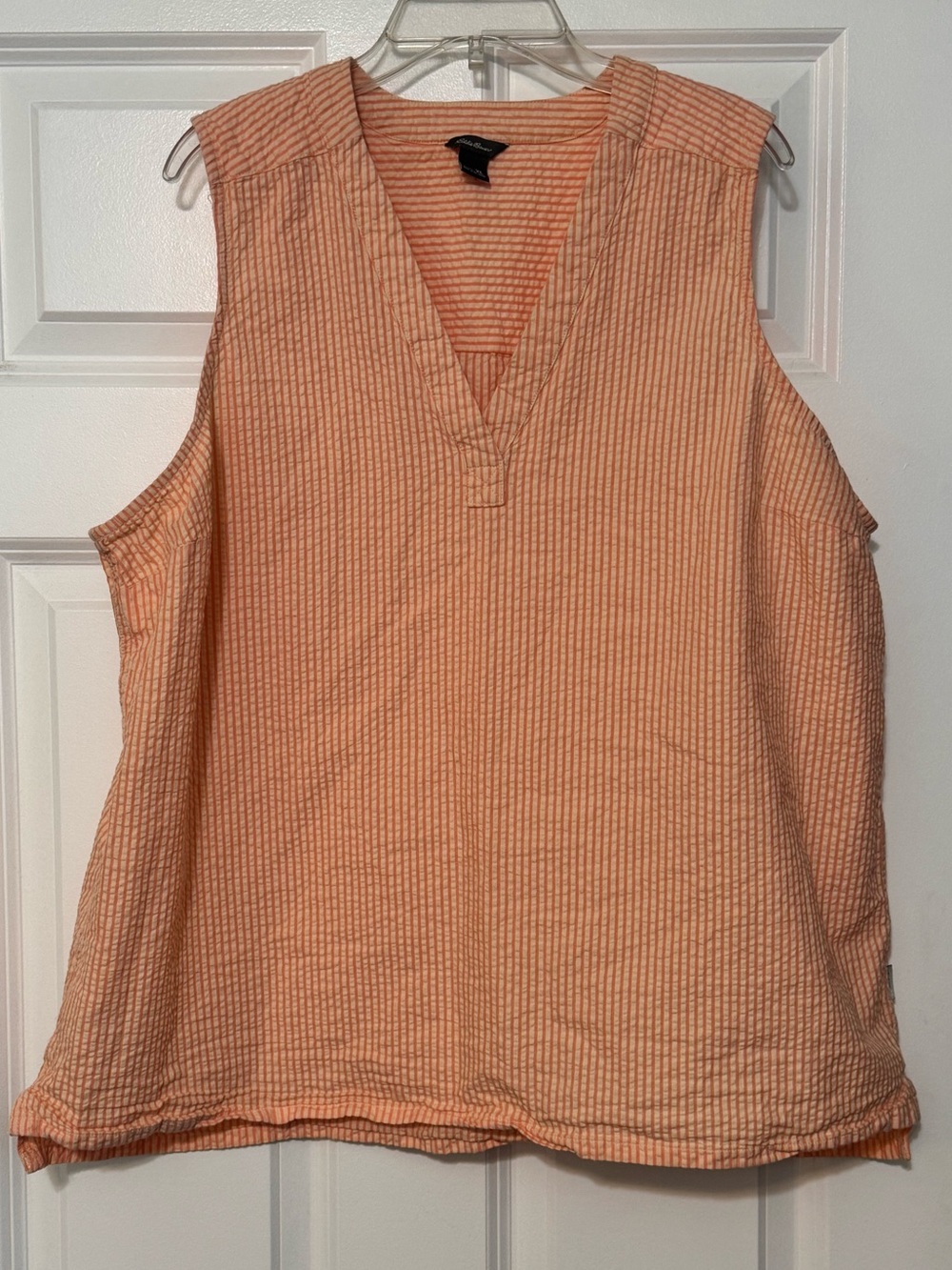 Eddie Bauer V-neck Sleeveless Striped Seersucker Textured Peach Cotton Tank XL